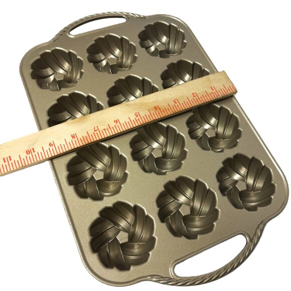 Nordic Ware Mini Braided Bundt Cakelet Pan - Picture 12 of 13
